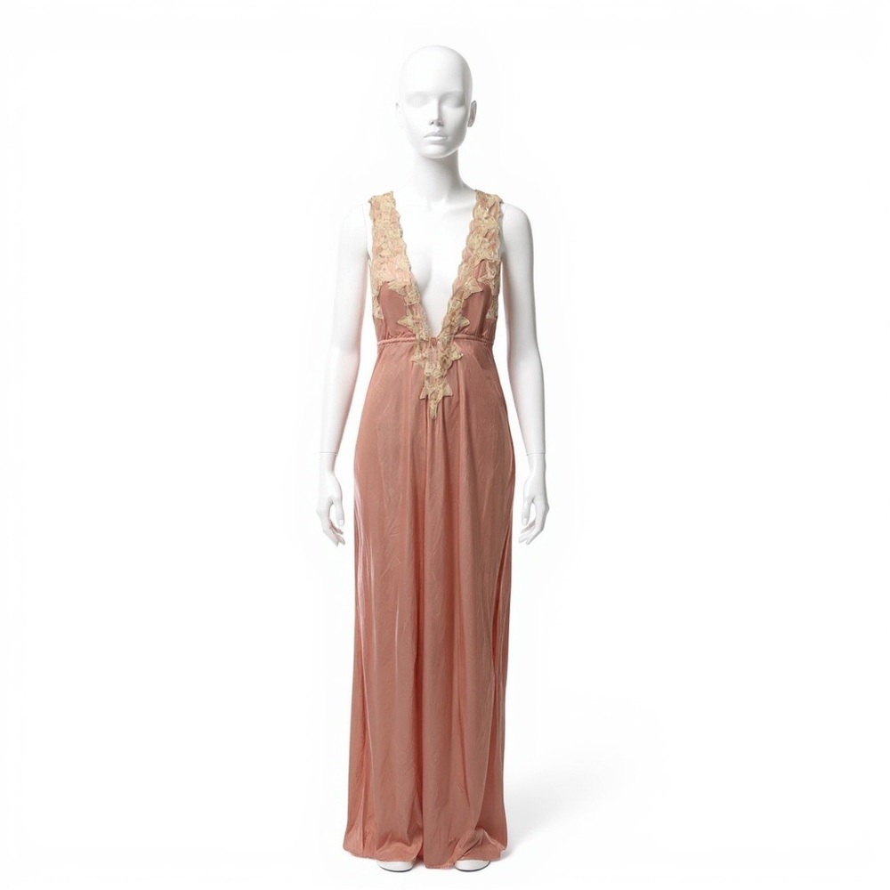 Rumored satin elegant maxi dress size M- worn once!